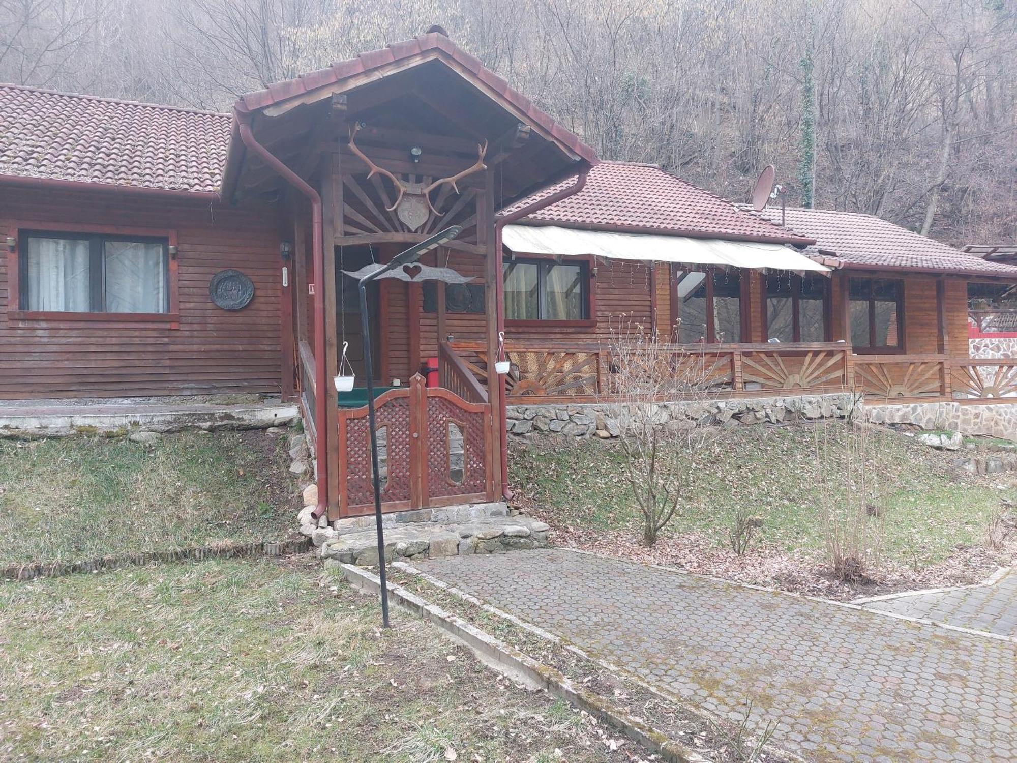 Complex Turcana Transalpina Sugág Kültér fotó